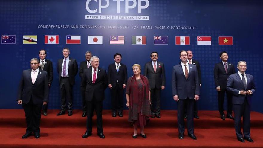 El nuevo tratado conserva la esencia del TPP original pero fueron suspendidos una veintena de puntos para resguardar los balances entre los países firmantes. (EFE)