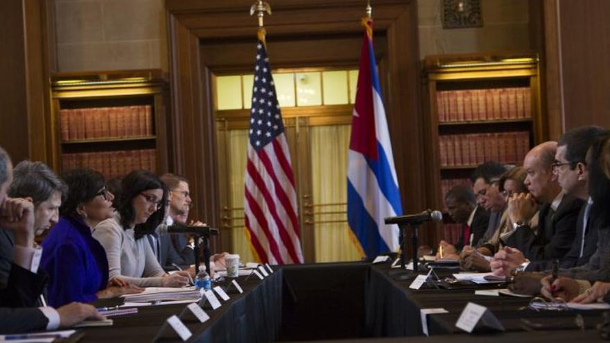 Delegaciones de Cuba y Estados Unidos discuten acuerdos de cooperación. (EFE)
