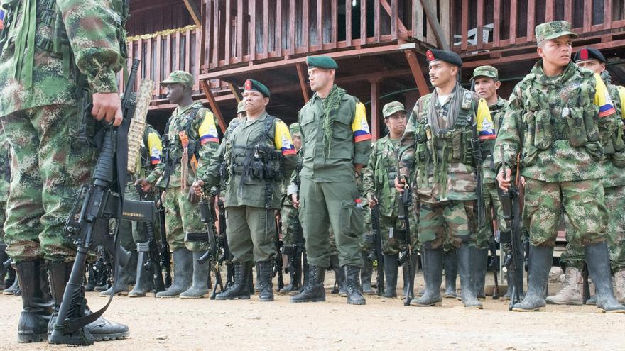 Resultado de imagem para Gobierno y FARC proclaman el fin de 52 años de conflicto y llegada de la paz en colombia