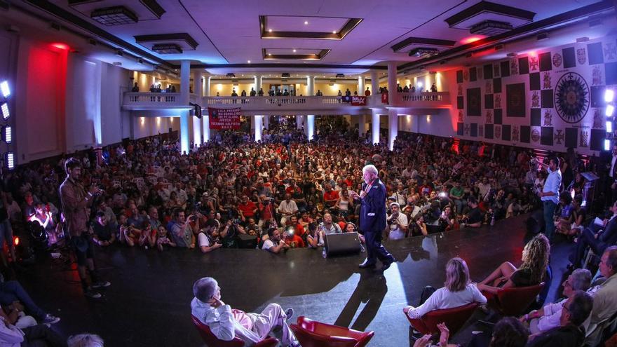 Lula durante el acto en que participó este jueves en Sao Paulo con intelectuales en apoyo de su candidatura. (Ricardo Stuckert/@LulapeloBrasil)