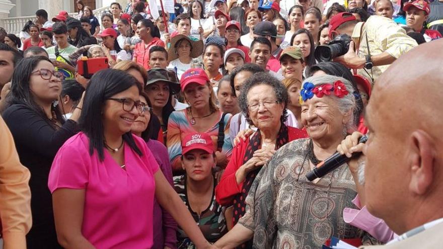 Marcha por el Día Nacional del Socialismo Feminista que las seguidoras del chavismo aprovecharon para mostrar su apoyo al partido. (PSUV)