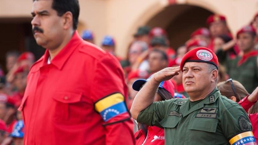 El presidente de Venezuela, Nicolás Maduro y el diputado Diosdado Cabello  (EFE)