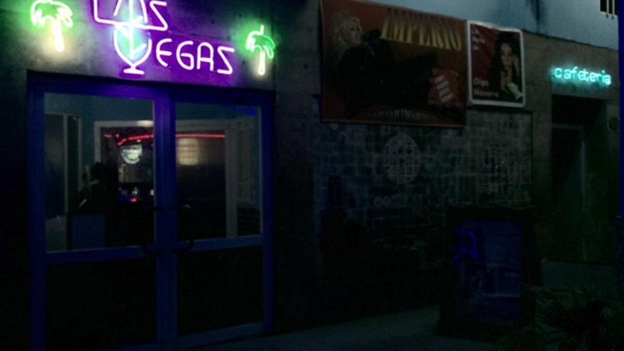 El Cabaret Las Vegas uno de los sitios donde los turistas "marcan" a pingueros, jineteras y más. (14ymedio)