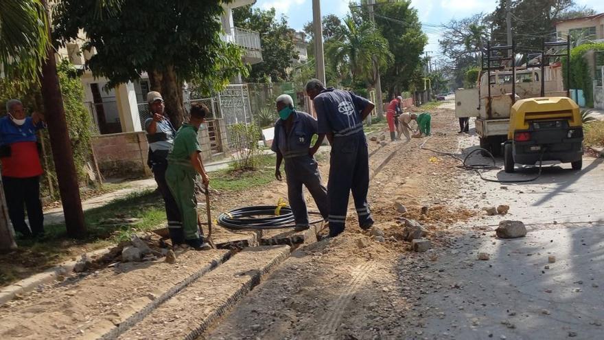 "Ahora mismo no podemos hacer reparaciones que necesiten tubos y codos, ni ninguna otra pieza, hasta las mangueras nos faltan", dice un empleado de la Empresa de Gas de La Habana. (14ymedio)
