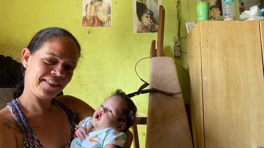 Bárbara Farrat se puso este sábado en huelga de hambre para reclamar la libertad de su hijo. (14ymedio)