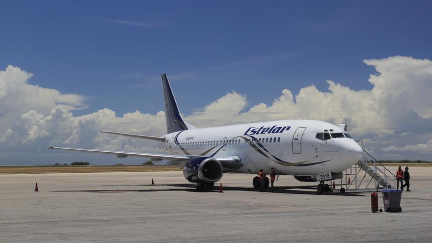 Boeing 737-300 de Estelar en Isla Margarita, Venezuela, en una imagen de archivo. (CC)