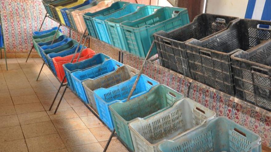 El mercado La Calzada en la ciudad de Cienfuegos con las tarimas vacías tras el paso del huracán Irma y la imposición de precios topados. (Cedeño/5 de Septiembre)