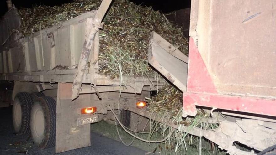 Camión de transporte de caña implicado en el accidente del domingo en Matanzas. (tvyumurí.cu)