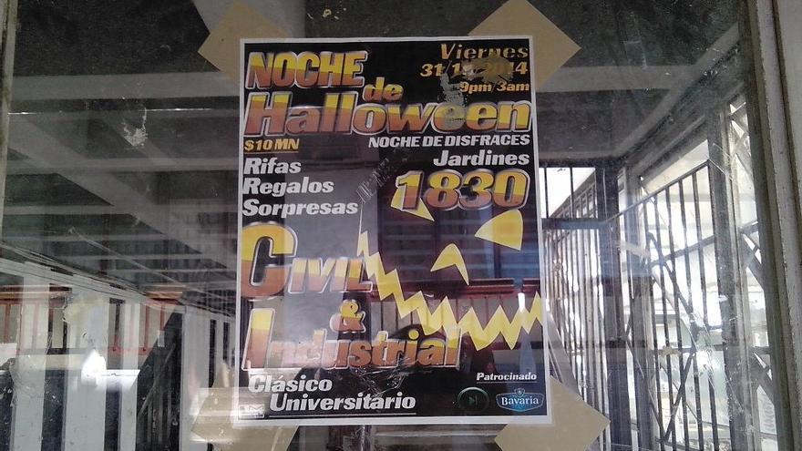 Cartel anunciando la fiesta en la puerta de la facultad de ingenierÃ­a civil. (14ymedio)