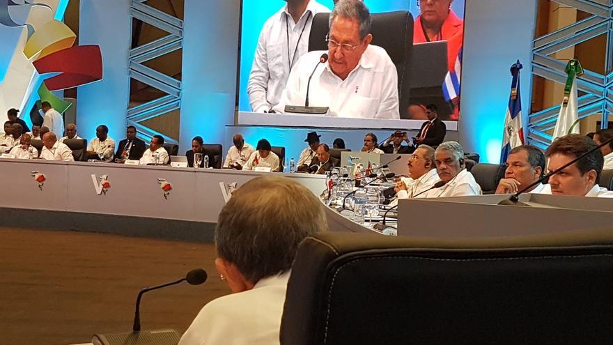 Castro ratificó su total apoyo a Venezuela en la Cumbre. (@JoseCarlosRguez)