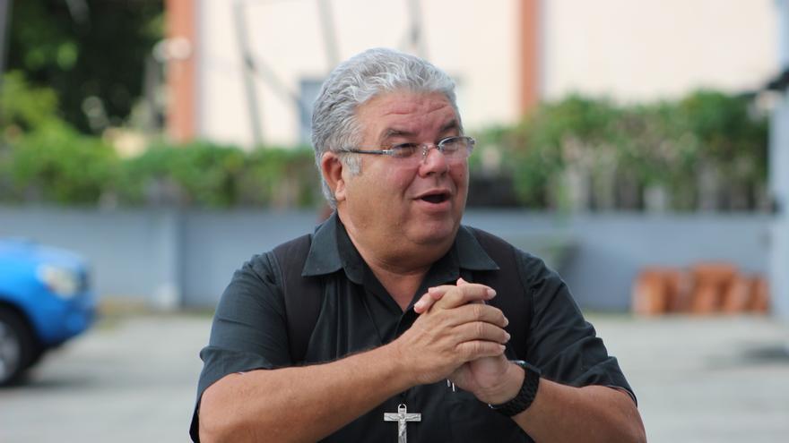 El padre José Conrado Rodríguez, sacerdote de la Iglesia Católica en Trinidad. (14ymedio)