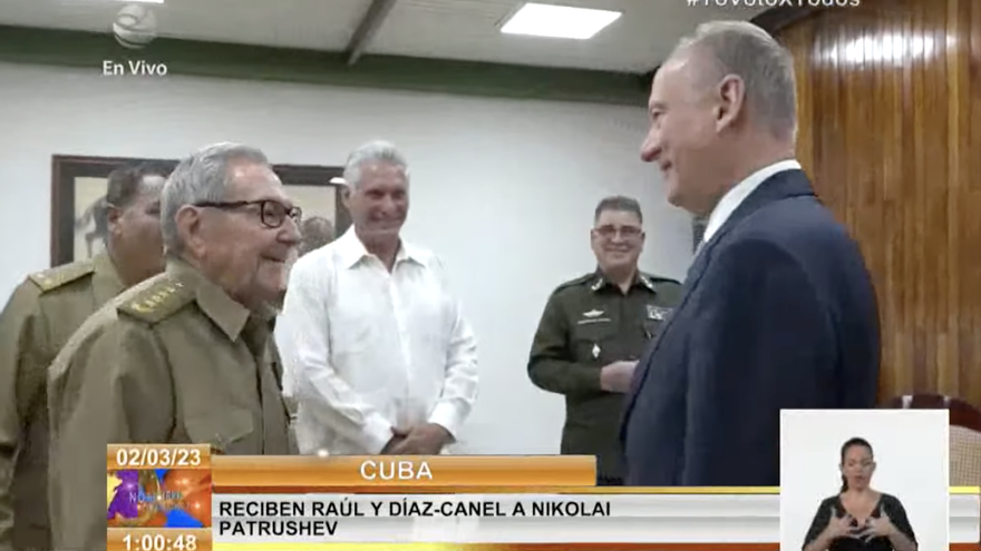 El secretario del Consejo de Seguridad ruso, Nikolai Patrushev, se reunió con el ministro del Interior cubano, el general Lázaro Alberto Álvarez Casas, además del mandatario Miguel Díaz-Canel y su antecesor, Raúl Castro. (Captura)