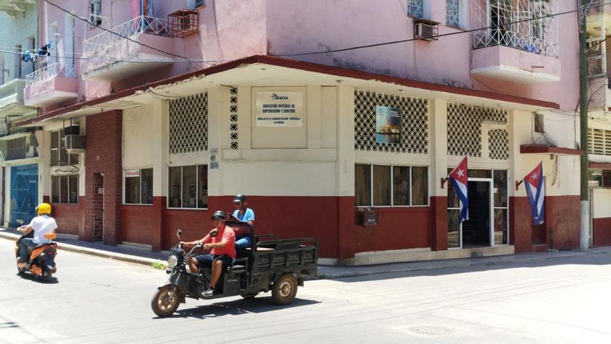 Dirección Integral de Supervisión y Control, en Centro Habana, desde donde se comandan "brigadas de respuesta rápida" para reprimir a la población. (14ymedio)