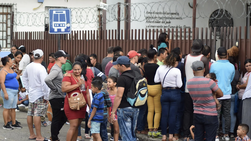 Foto de archivo de migrantes cubanos en México. (EFE/José Torres)