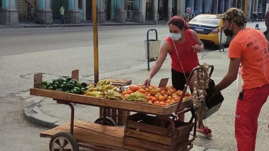 Fotografía de archivo de ventas de tomates en La Habana. (14ymedio)