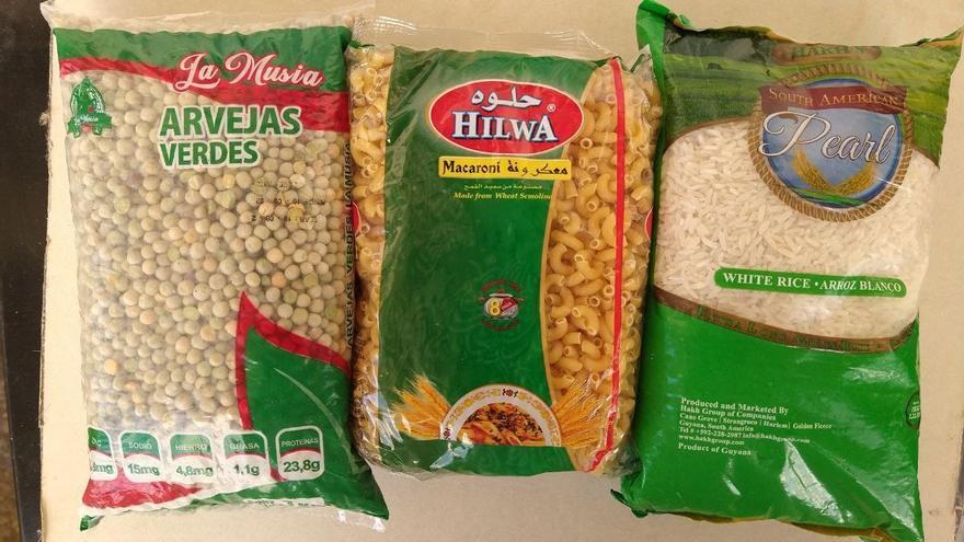 Granos de Portugal, pasta de Turquía y arroz de Guyana repartidos en el 'módulo' en La Habana. (14ymedio)