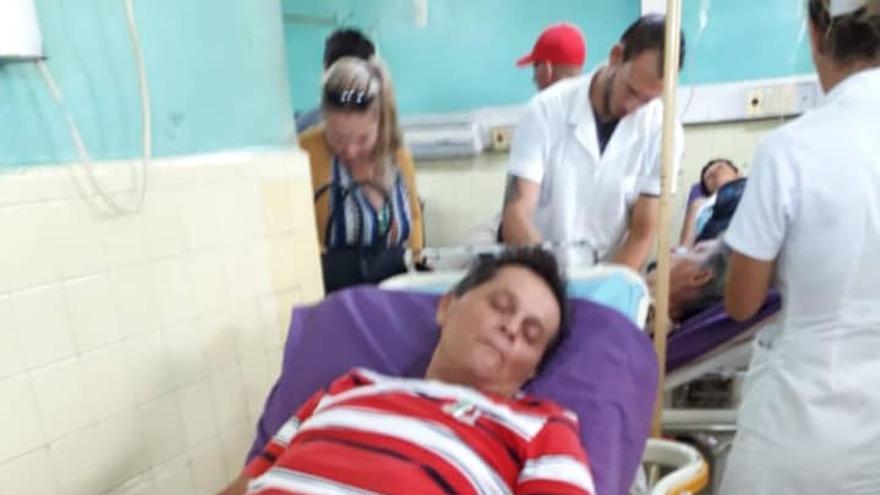 Al cumplir 40 días en huelga de hambre, el periodista y activista religioso Guillermo del Sol ha sido trasladado este viernes al mediodía al hospital Arnaldo Milián Castro de Santa Clara. (Facebook/Iliana Hernández)
