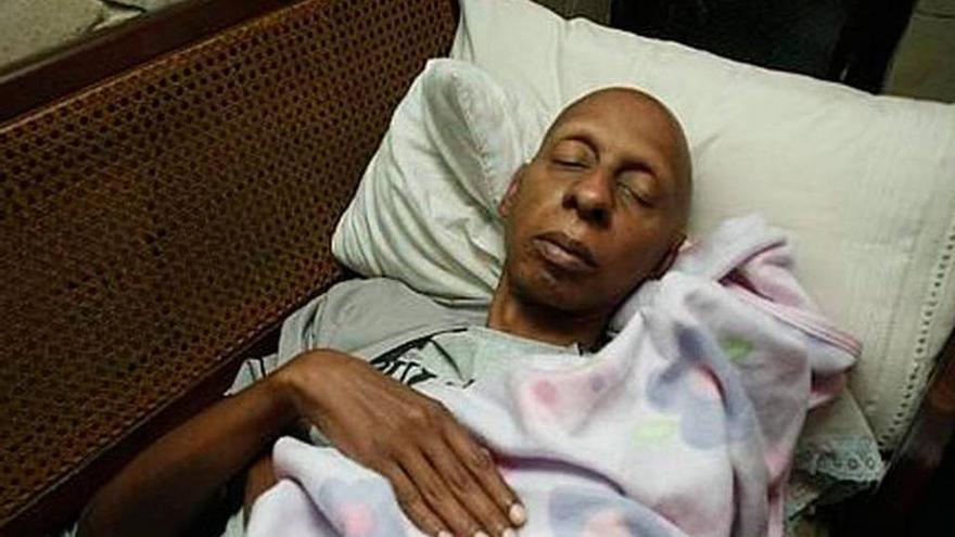Guillermo Fariñas en huelga de hambre y sed. (Cortesía)