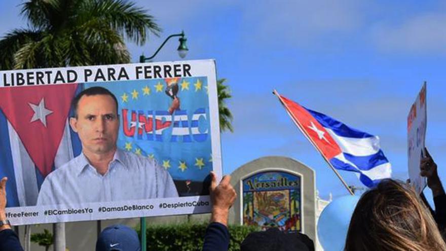 Imagen de una manifestación en que se pide la liberación de José Daniel Ferrer. (EFE)