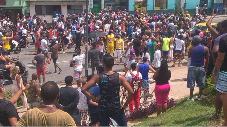 Imagen de las protestas desarrolladas el 11 de julio de 2021 en Santiago de Cuba. (14ymedio)