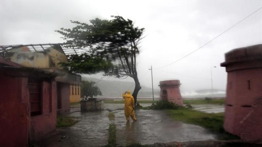 El huracán Matthew de categoría 4 azotó Cuba y otras islas del Caribe. (EFE)
