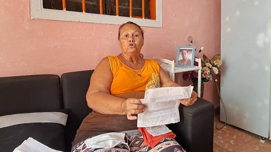 Milagro Huete Martínez, de 63 años, denuncia la muerte de su hijo Exduyn Yoel Urgellés Huete a manos de la Policía. (Video) 