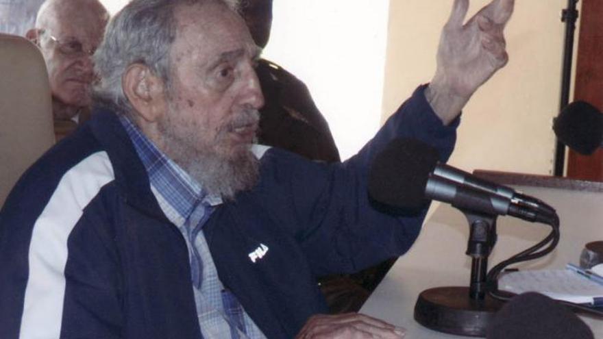 Fidel Castro reaparece en público en julio de 2015 para un encuentro con trabajadores civiles del Ministerio del Interior y las FAR. (Estudio Revolución)