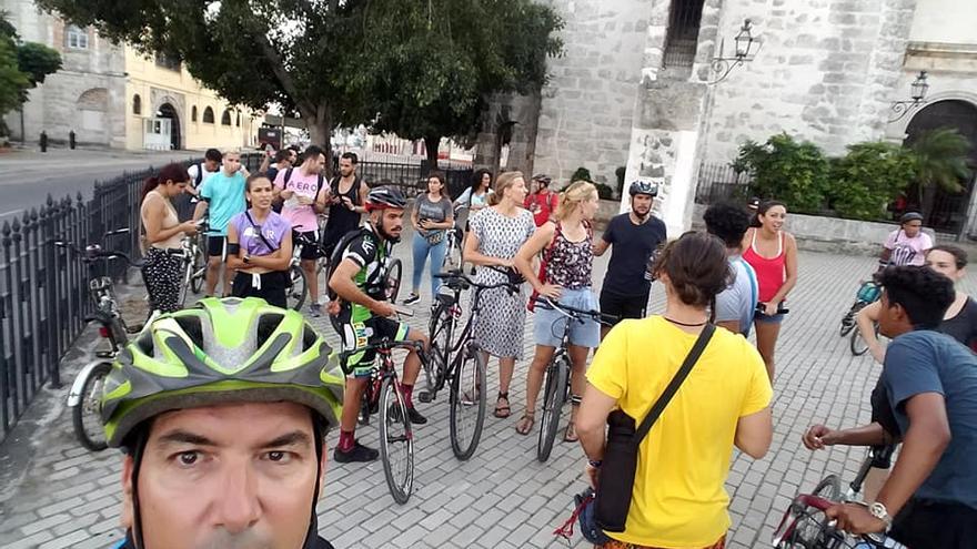 Con el lema "Muévete en bicicleta por el clima” el proyecto ‘Bicicletear La Habana’ se sumó a la iniciativa global #FridaysForFuture. (Facebook/Masa Crítica)
