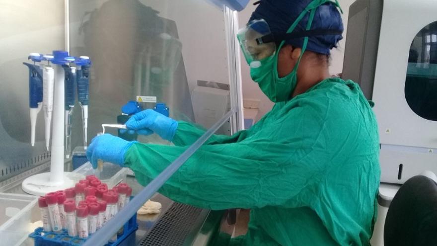 Los resultados de las pruebas PCR están presentando retrasos en la provincia de Santiago de Cuba. (Trabajadores)