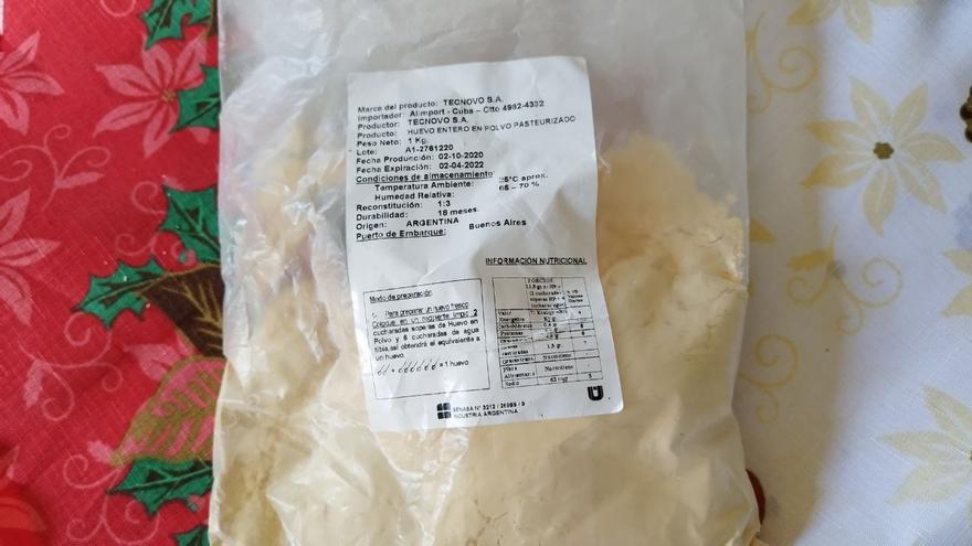 Paquete de huevo en polvo, hecho en Argentina. (14ymedio)