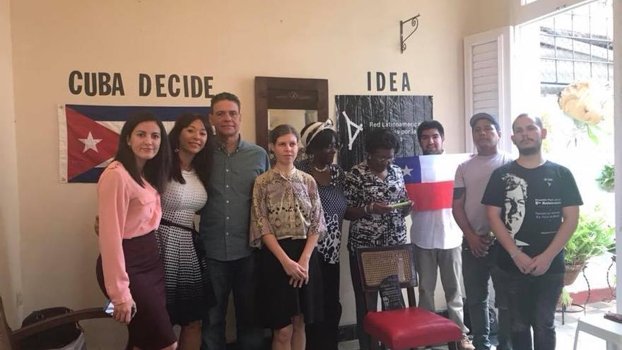 Unas doce personas pudieron asistir a la entrega del Premio Payá, entre quienes se encontraban diplomáticos de la Embajada de Estados Unidos en La Habana y también de la República Checa. (Facebook)