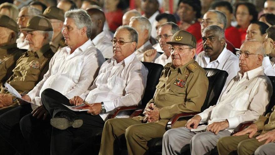 Raúl Castro antes de su discurso en Santiago de Cuba por el 26 de julio. (EFE)