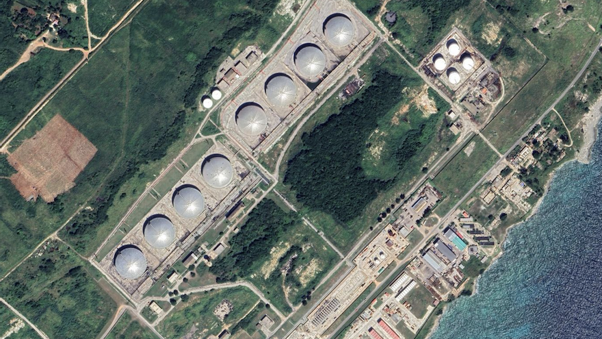 Base de Supertanqueros de Matanzas, en Cuba, cercana a la Central Termoeléctrica Antonio Guiteras, antes del incendio iniciado este viernes. (Google Earth)