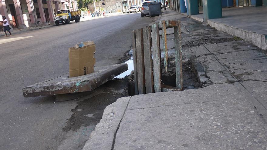 Las barreras arquitectónicas son una constante en la vida de los cubanos que hace imposible la vida a muchas personas con discapacidad física. (14ymedio)