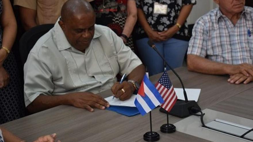 Las partes firmaron el acuerdo para fortalecer sus vínculos y establecer una cooperación entre profesores y estudiantes de ambas instituciones. (Cubadebate)