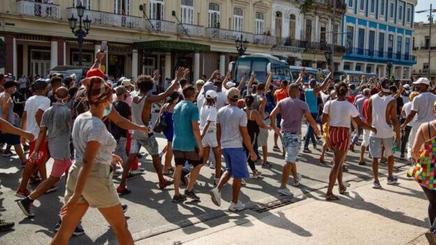 Las protestas del 11 de julio de 2021 pusieron a Cuba en el foco de la atención internacional, pero aún persisten los mitos sobre el "paraíso cubano". (Marcos Évora)