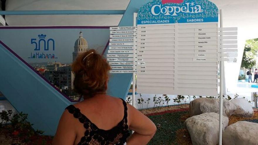 Ante los reclamos populares, el Gobierno decidió reducir los precios del Coppelia en La Habana. (14ymedio)
