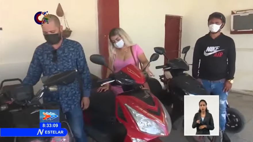 Al menos nueve motos eléctricas fueron recuperadas por el Ministerio del Interior en Camagüey. (Captura)