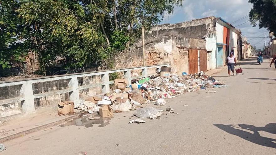 Los motivos de los residentes de San Antonio de los Baños para "lanzarse a la calle" siguen intactos: falta de libertades, inflación, apagones y basura acumulada en cada esquina. (14ymedio)