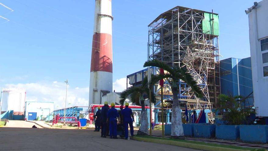 La termoeléctrica de Matanzas está considerada por las autoridades como "la más eficiente" de Cuba. (Girón)