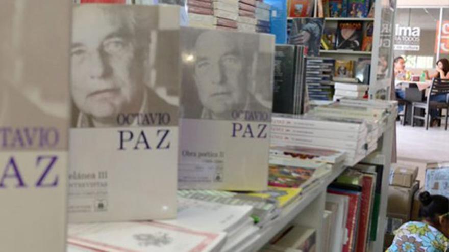 Una obra de Octavio Paz en una librería de FCE, en Colima, México. (Gobierno de Colima)