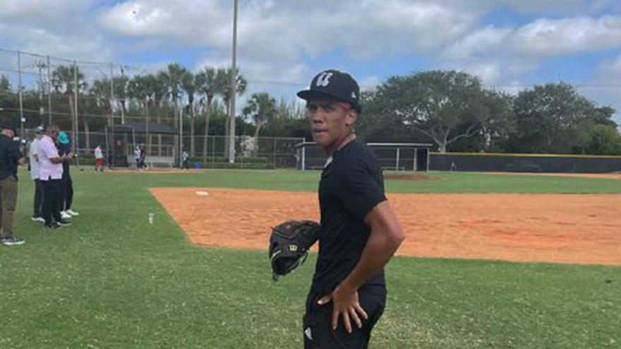 The baseball player Luis Manuel León reached an agreement with the ninth American from San Luis and will receive a bonus for his contract of one million dollars.  (Frances Romero)
