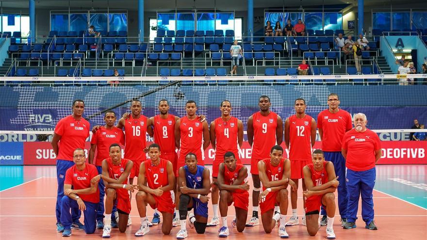 Seis miembros del equipo cubano de voleibol permanecen detenidos en Finlandia sin que la prensa haya explicado de qué delito se les acusa. (Volleyball World League)