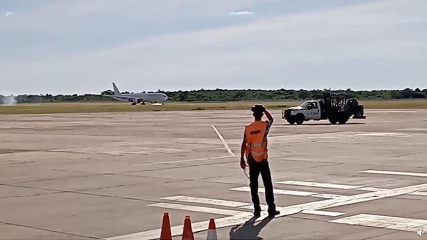 Llegada del primer vuelo a Varadero desde Rusia tras meses del cese de la ruta por las sanciones occidentales. (Cortesía)