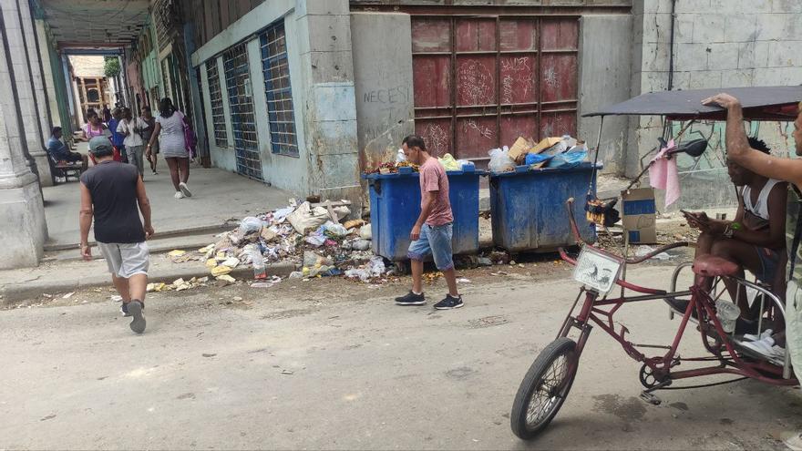 Comida arruinada y basura acumulada a casi 100 horas desde que inició el apagón generalizado en Cuba. (14ymedio)