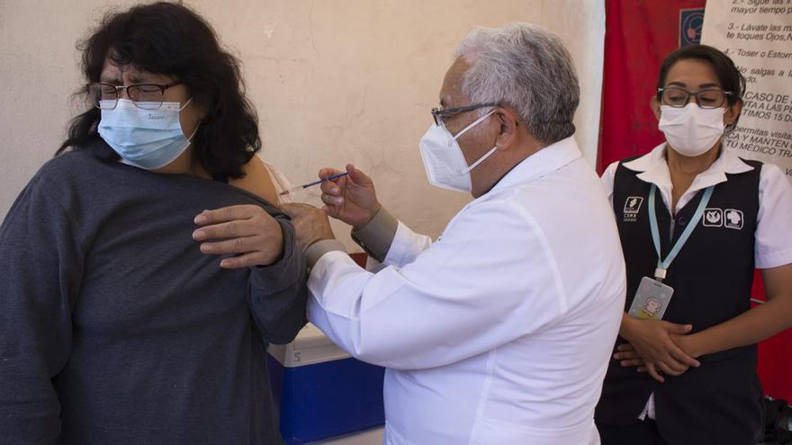 De las 400.000 dosis de la vacuna Abdala que recibió la Ciudad de México, sólo ha aplicado 2.037. (@SSaludCdMx)