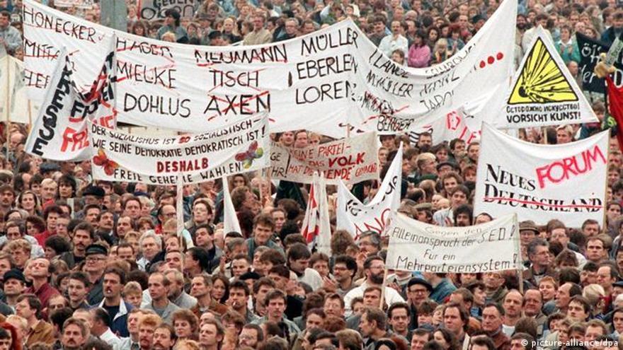 A pesar de la represión, las protestas públicas en Alemania se repitieron durante los meses de septiembre y octubre de 1989, atrayendo un número creciente de participantes. (DPA)