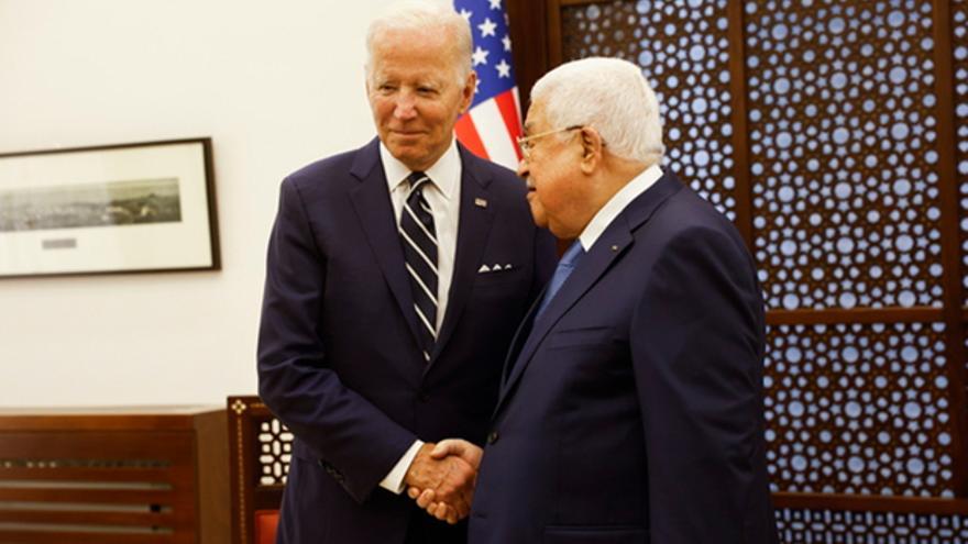 Biden, junto a Abás, afirma que el pueblo palestino merece su propio Estado. (EFE)