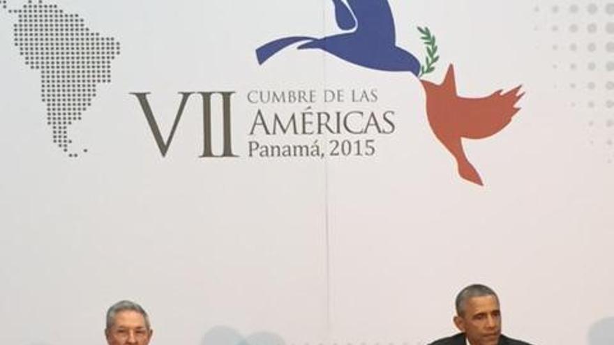Raúl Castro y Barack Obama en la conferencia de prensa posterior a su encuentro en la Cumbre de las Américas