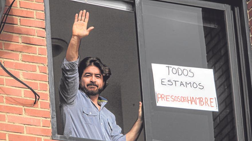 El exalcalde de San Cristóbal, Daniel Ceballos, es uno de los firmantes de una misiva que pide "salir a la más grande movilización nunca antes vista en Venezuela". (EFE)